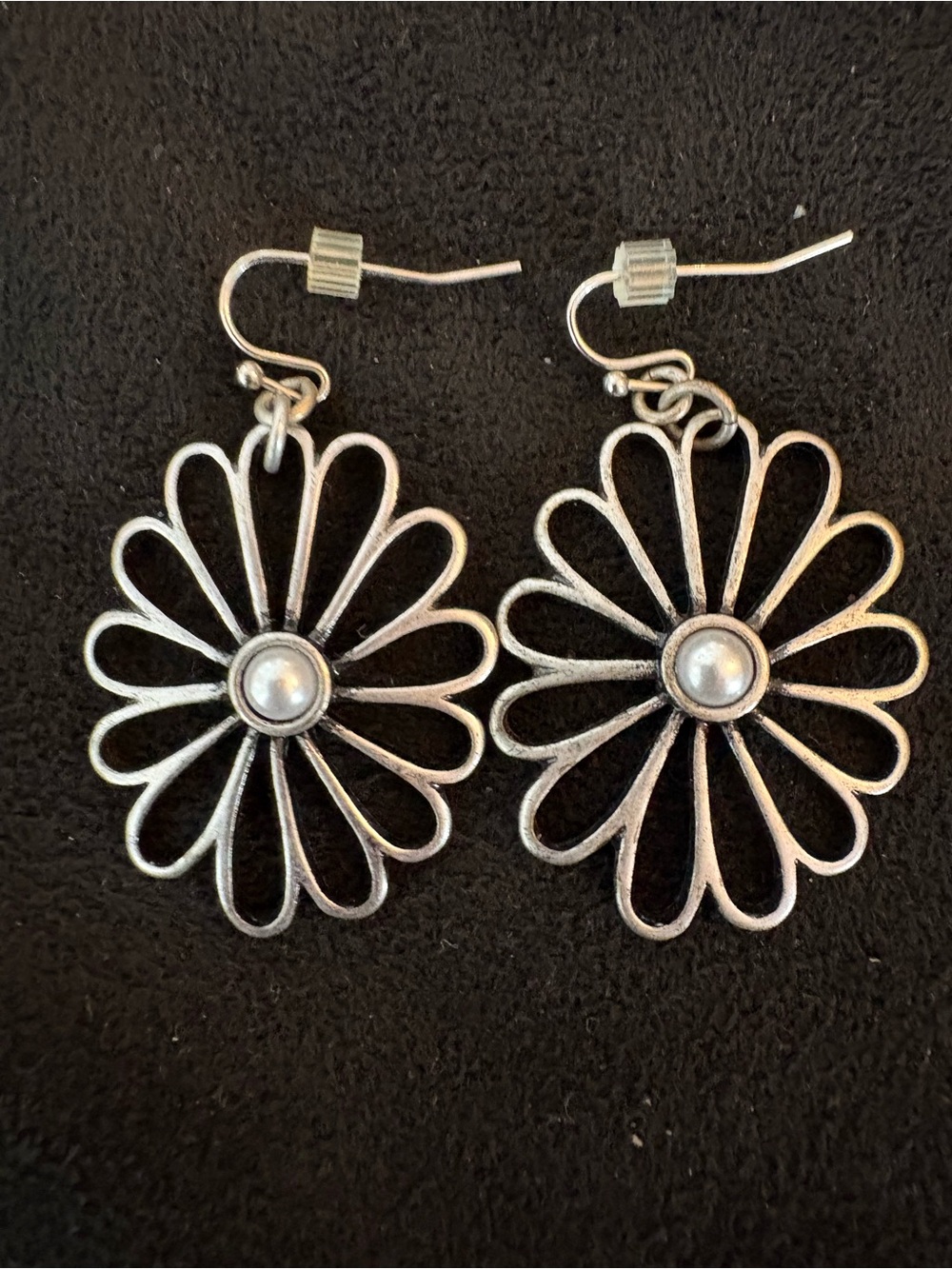 Source Unknown Silver Floral Drop Earrings - Daisy Outline Design